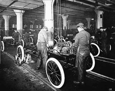 Henry ford invented moving assembly line before 1920 #9